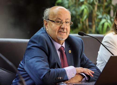 411a2e98-8e50-4e6f-96a7-d3d71fcfc79f_source-aspect-ratio_25p_0